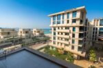 ⁦Crystalwalk view 2 Bedroom + Maid's Room Apartment in Crystalwalk, Gewan Island⁩ - الصورة ⁦12⁩